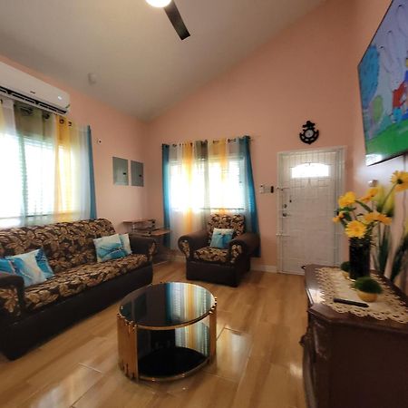 Comfortable Strategic Lodging Quarters Spanish Town Zewnętrze zdjęcie