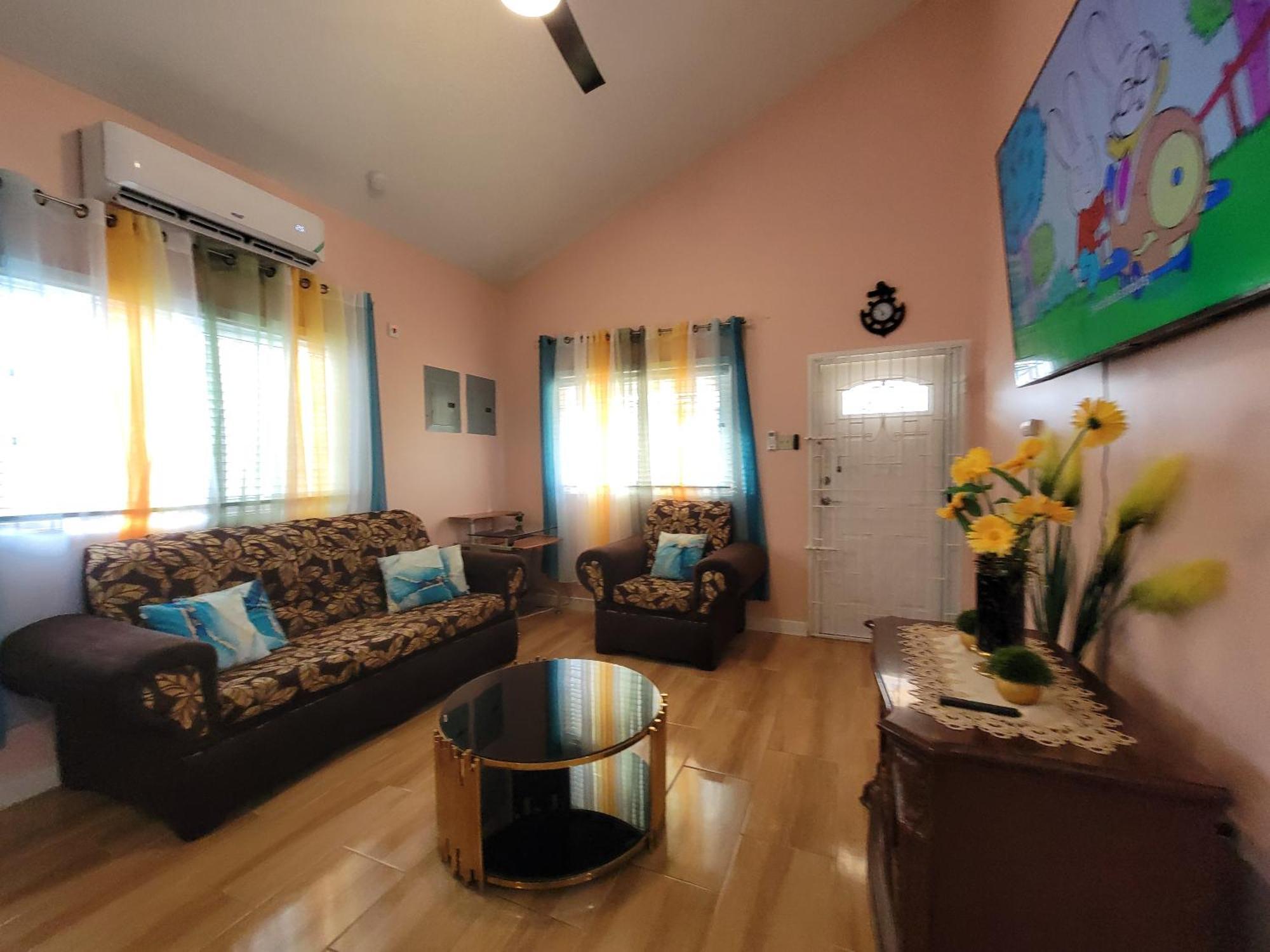 Comfortable Strategic Lodging Quarters Spanish Town Zewnętrze zdjęcie